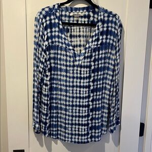 Chic Blue and White Tie-Dye Blouse